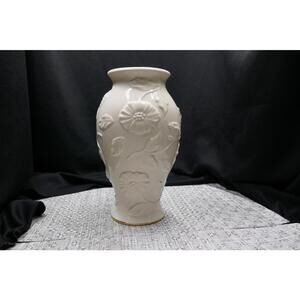 Vintage Lenox Porcelain Ginger Jar: 10-Inch Collectible Vase